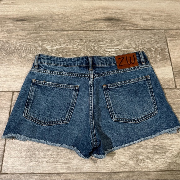 Women’s Zara Beaded Denim Skort - Picture 5 of 7